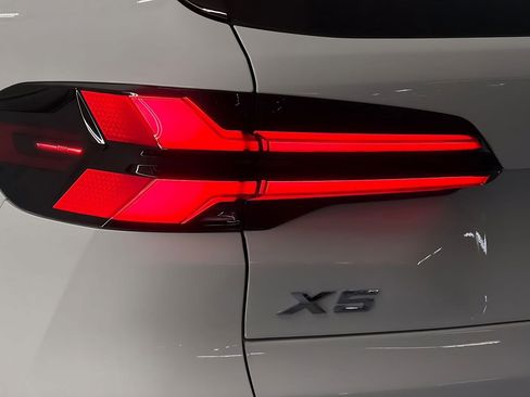 New 2026 BMW X5 xDrive40i w/ M Sport Package image 12