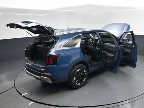 New 2026 Kia Sorento S image 18