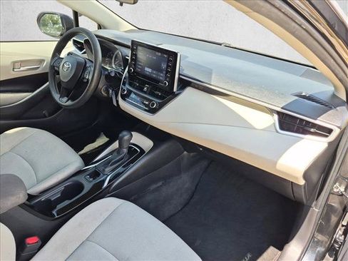 Used 2021 Toyota Corolla LE FWD image 18