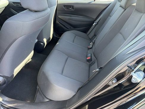 Used 2025 Toyota Corolla LE image 29