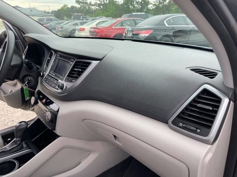 Used 2012 Toyota Highlander Limited w/ Tow Pkg AWD/4WD image 56