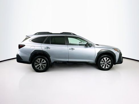 Used 2023 Subaru Outback Premium image 10