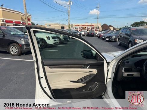Used 2018 Honda Accord Touring image 9