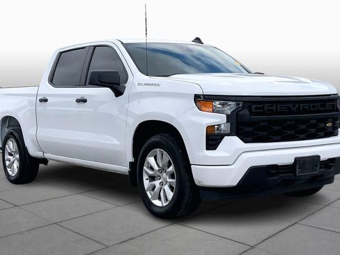 Used 2024 Chevrolet Silverado 1500 Custom RWD image 4