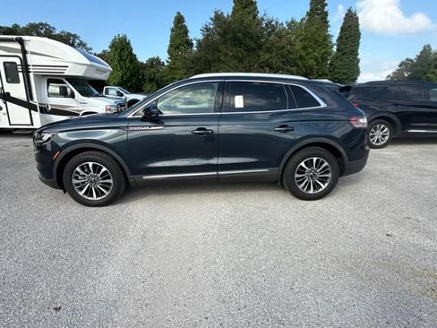 Used 2022 Lincoln Nautilus FWD w/ Premium Package image 8