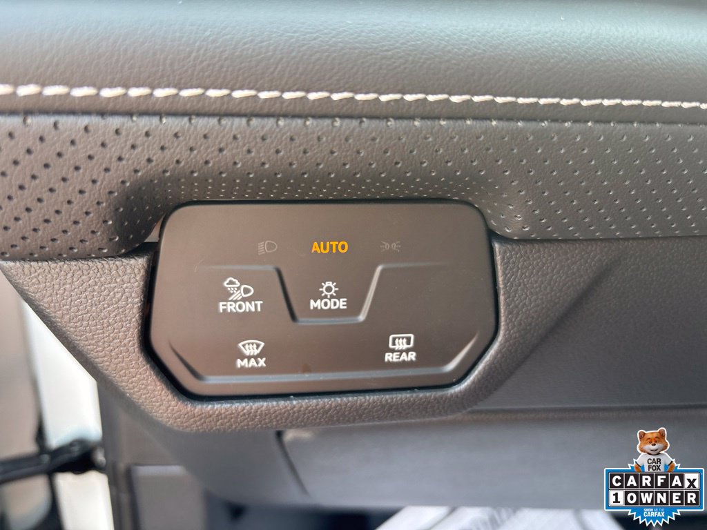 Used 2025 Volkswagen Atlas Cross Sport SE AWD/4WD image 15
