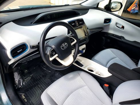 Used 2017 Toyota Prius Three w/ Carpet Mat Package FWD image 35