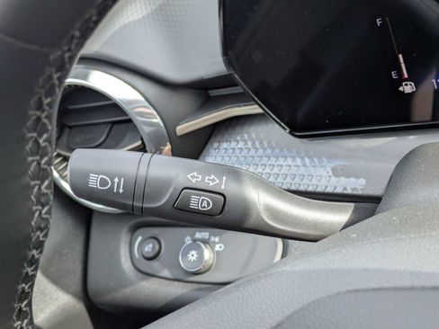 New 2026 Chevrolet Trax ACTIV w/ Sunroof Package FWD image 27