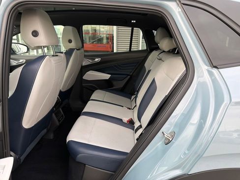 Used 2023 Volkswagen ID.4 Pro S image 14