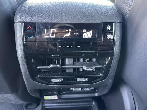 Used 2023 Jeep Grand Cherokee L Laredo AWD/4WD image 16