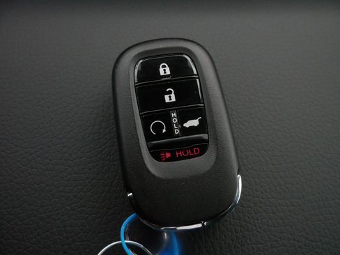 Certified 2025 Honda Pilot TrailSport image 33