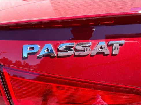 Used 2015 Volkswagen Passat TDI SEL Premium FWD image 31