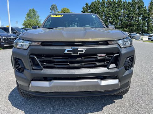 Used 2024 Chevrolet Colorado Trail Boss w/ Advanced Trailering Package AWD/4WD image 12