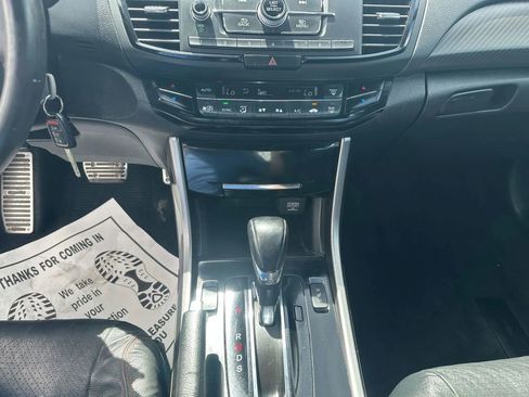Used 2017 Honda Accord Sport Special Edition image 13