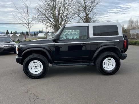 Used 2024 Ford Bronco Heritage Edition image 2