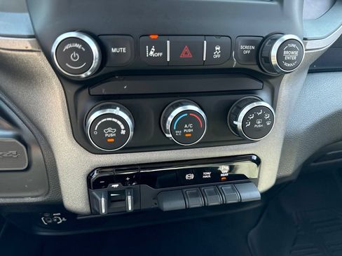 Certified 2020 RAM 2500 Tradesman w/ Safety Group AWD/4WD image 24