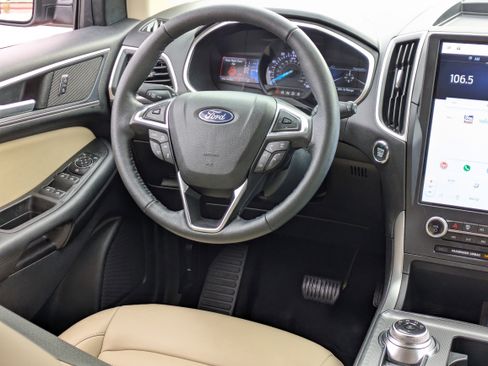 Used 2021 Ford Edge SEL w/ Convenience Package image 16