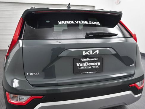 Used 2024 Kia Niro EX image 6