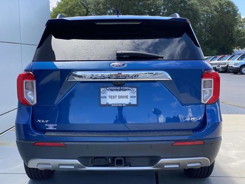Used 2022 Ford Explorer XLT w/ Equipment Group 202A image 5