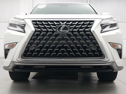 Used 2021 Lexus GX 460 Premium w/ Accessory Package AWD/4WD image 10