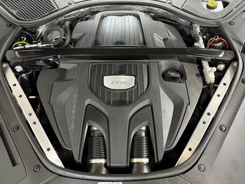 Used 2021 Porsche Panamera image 52