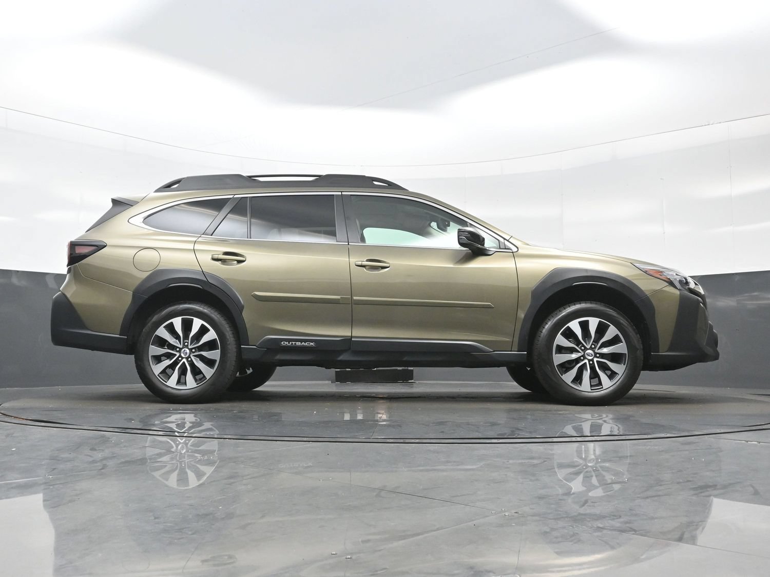 Used 2024 Subaru Outback Limited AWD/4WD image 34