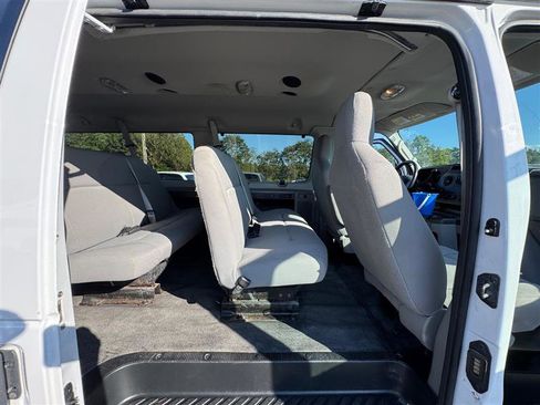 Used 2013 Ford E-350 and Econoline 350 XL image 21