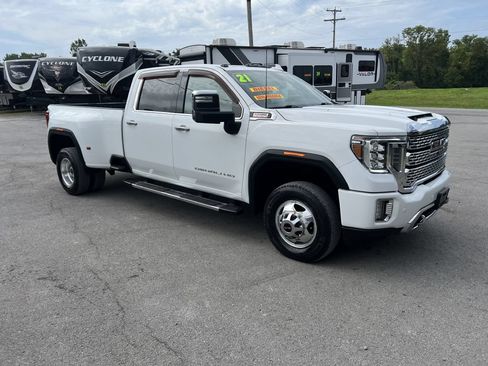 Used 2021 GMC Sierra 3500 Denali w/ Denali Ultimate Package AWD/4WD image 1