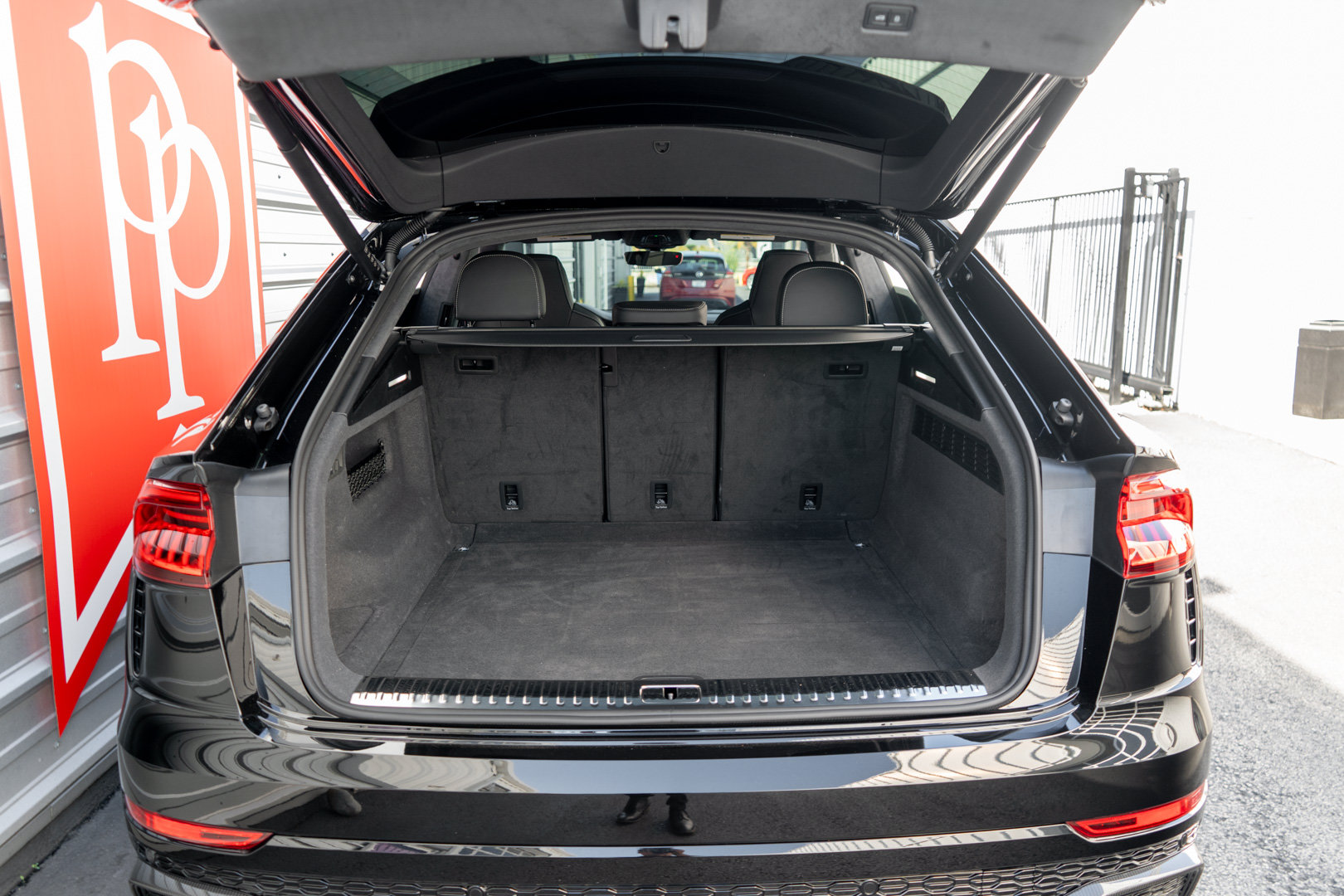 Used 2023 Audi RS Q8 AWD/4WD image 33