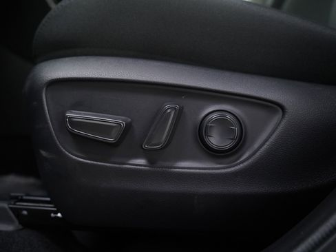 Used 2025 Toyota RAV4 XLE image 22