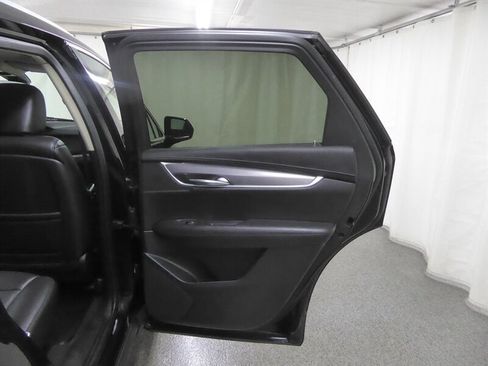 Used 2019 Cadillac XT5 Luxury FWD image 30