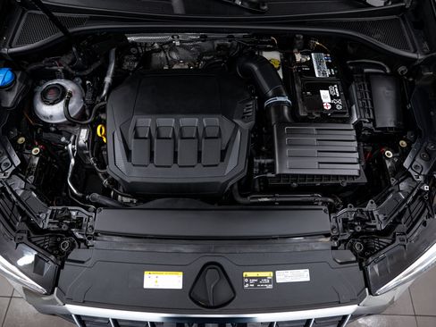 Certified 2023 Audi Q3 2.0T Premium Plus w/ Premium Plus Package image 19