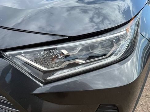 Used 2020 Toyota RAV4 Limited AWD/4WD image 10