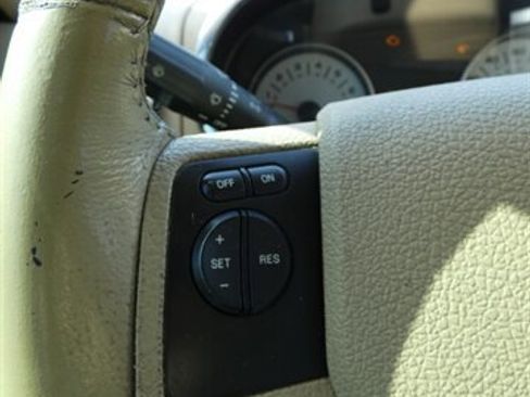 Used 2010 Ford Explorer Sport Trac XLT image 25