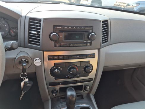 Used 2006 Jeep Grand Cherokee Laredo AWD/4WD image 23