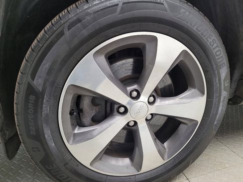 Used 2019 Jeep Cherokee Limited image 31