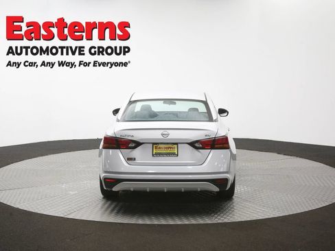 Used 2024 Nissan Altima 2.5 SV FWD image 35