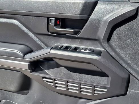 Used 2025 Toyota Tacoma SR5 image 13