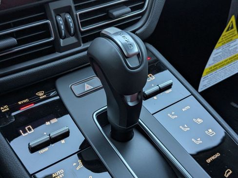 New 2026 Porsche Macan S AWD/4WD image 20
