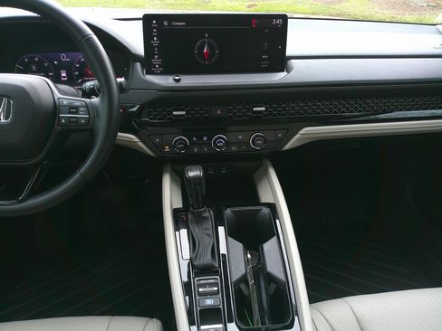 Used 2023 Honda Accord EX-L image 31