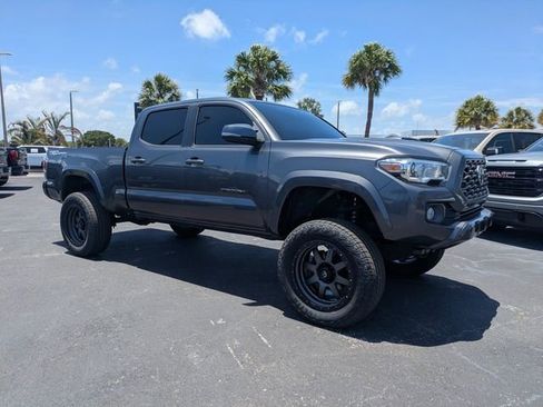 Used 2021 Toyota Tacoma TRD Sport RWD image 2