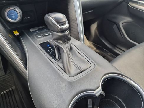 Certified 2022 Toyota Venza XLE AWD/4WD image 12