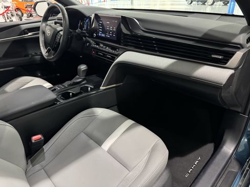 Used 2025 Toyota Camry XSE image 37