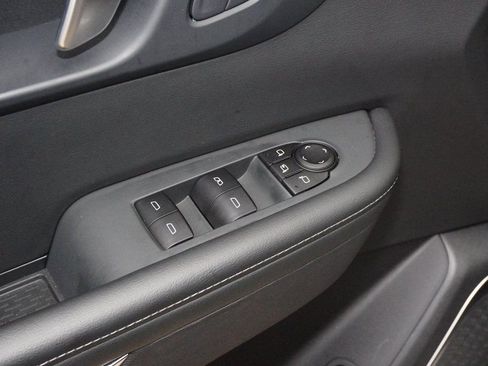 Used 2025 Buick Enclave Preferred image 26