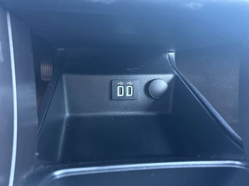 Used 2020 Ford Fusion SEL image 34