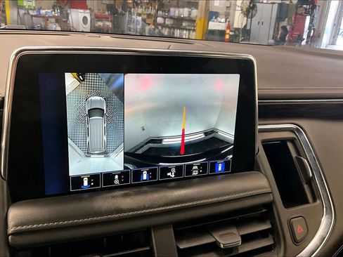Used 2022 Chevrolet Tahoe Z71 w/ Luxury Package AWD/4WD image 20