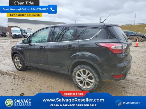 Used 2017 Ford Escape SE FWD image 3