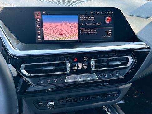 Used 2022 BMW Z4 M40i w/ Premium Package image 13