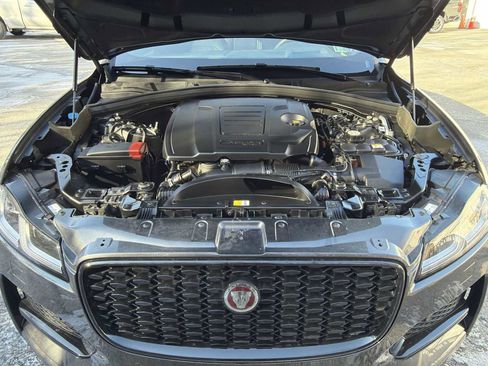 Used 2023 Jaguar F-PACE S image 31