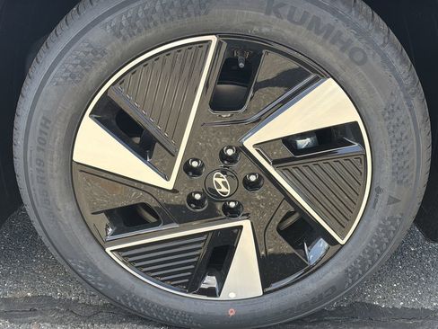 New 2026 Hyundai Ioniq 5 SE AWD/4WD image 14